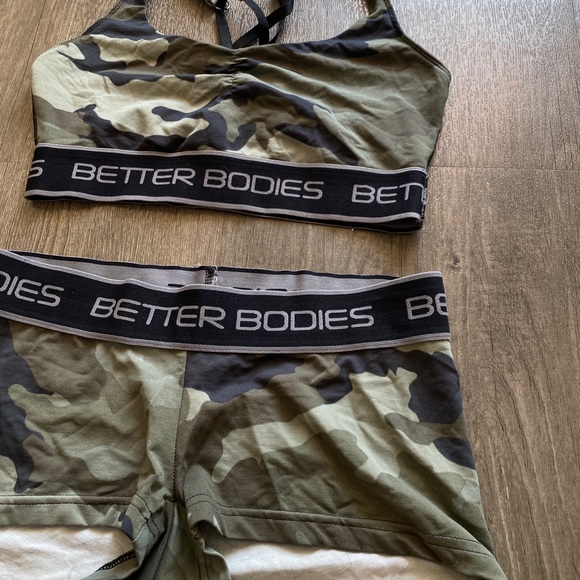 Better Bodies Camo Set Women’s Size Medium - Sports Bra & Booty Shorts - Picture 2 of 8